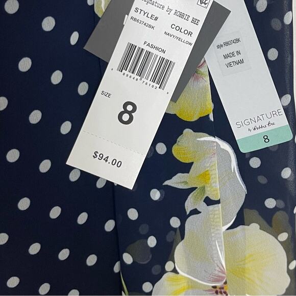 Signature by Robbie Bee Mock-Neck Chiffon A-Line Dress - Picture 5 of 8